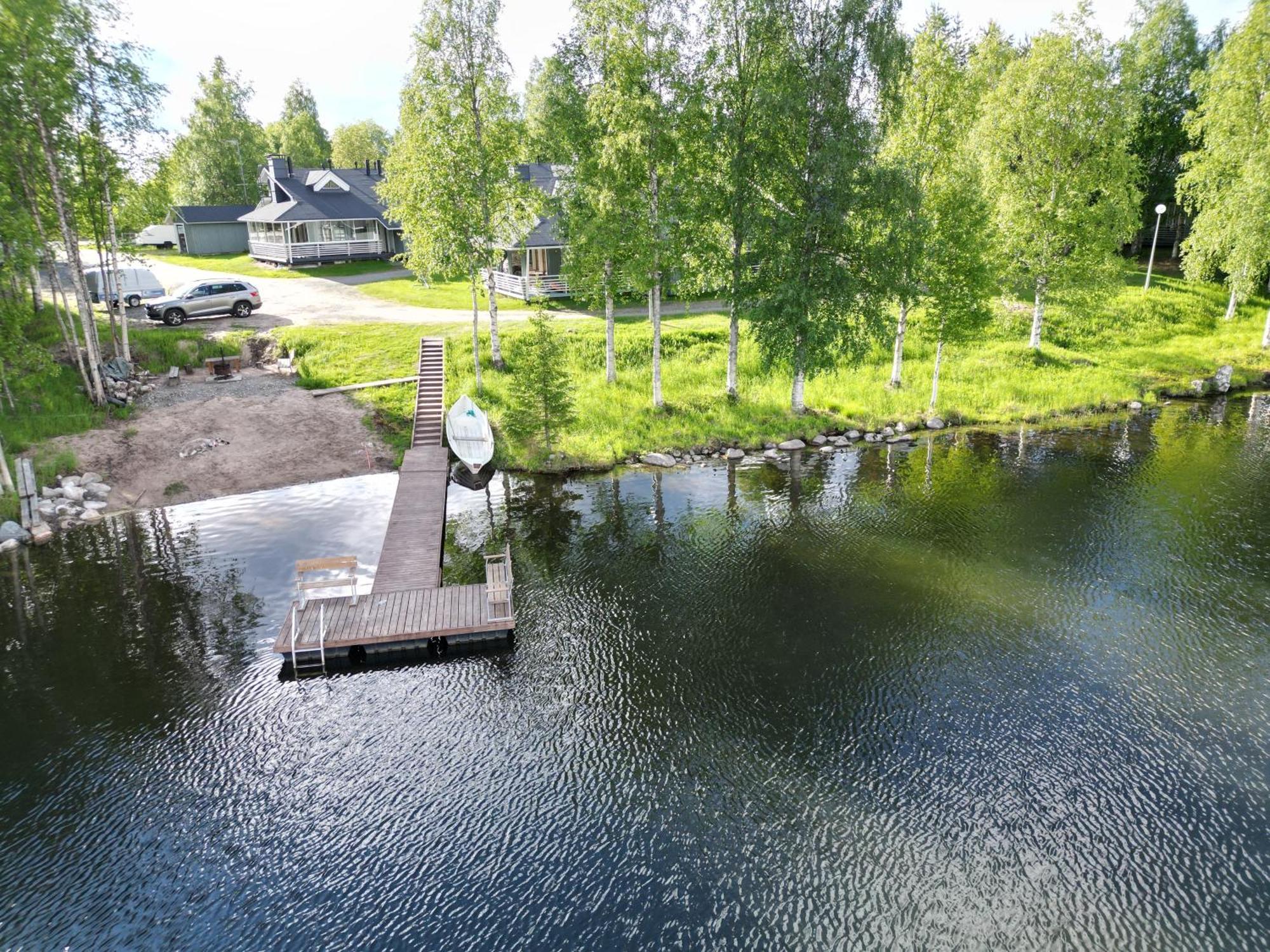 Lomakivakka - Roomy 2bd & Loft By The Lake, Free Wifi And Sauna *