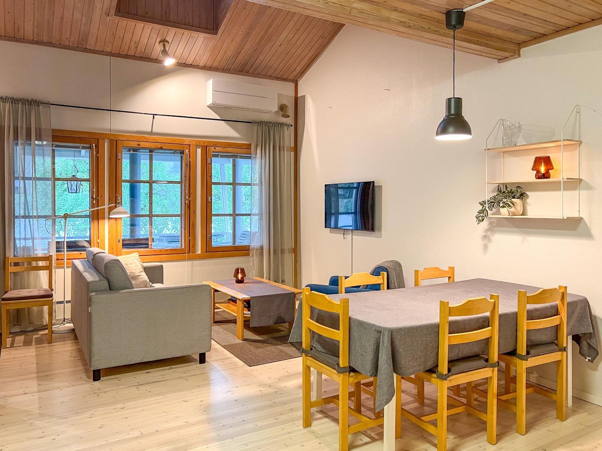 Apartment Lomakivakka - Roomy 2bd & Loft By The Lake, Free Wifi And Sauna